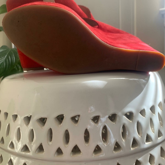 Sandals - Picture 2 of 4